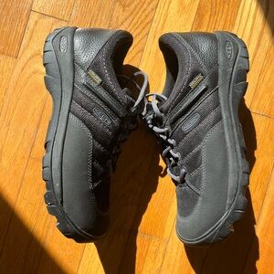 KEEN-DRY Women’s Black Shoes